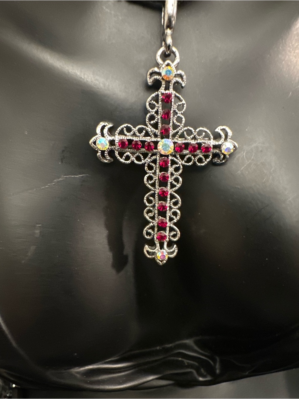 Lot of 8 Cross Pendant Necklaces – Assorted Colors – Craft & Jewelry Lot - Picture 13 of 16
